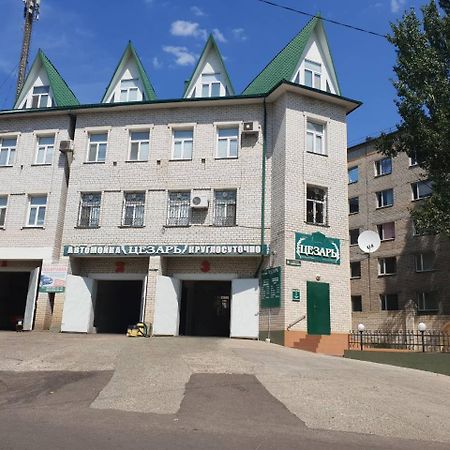 Ceasar Hotel Mykolajiv Buitenkant foto