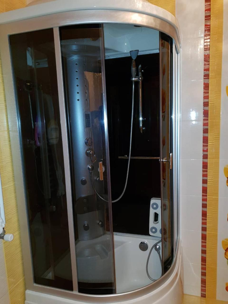 Ceasar Hotel Mykolajiv Buitenkant foto