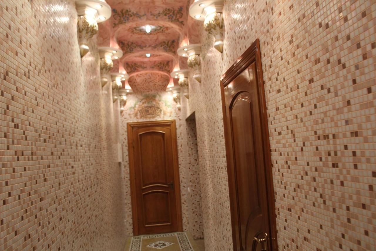 Ceasar Hotel Mykolajiv Buitenkant foto