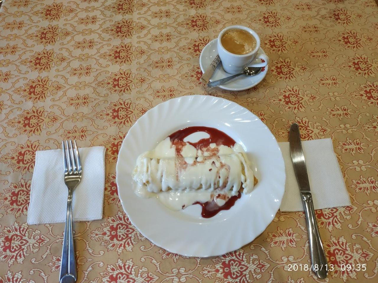 Ceasar Hotel Mykolajiv Buitenkant foto