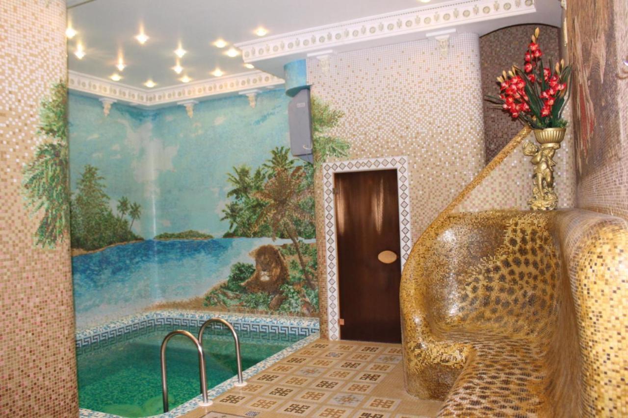 Ceasar Hotel Mykolajiv Buitenkant foto
